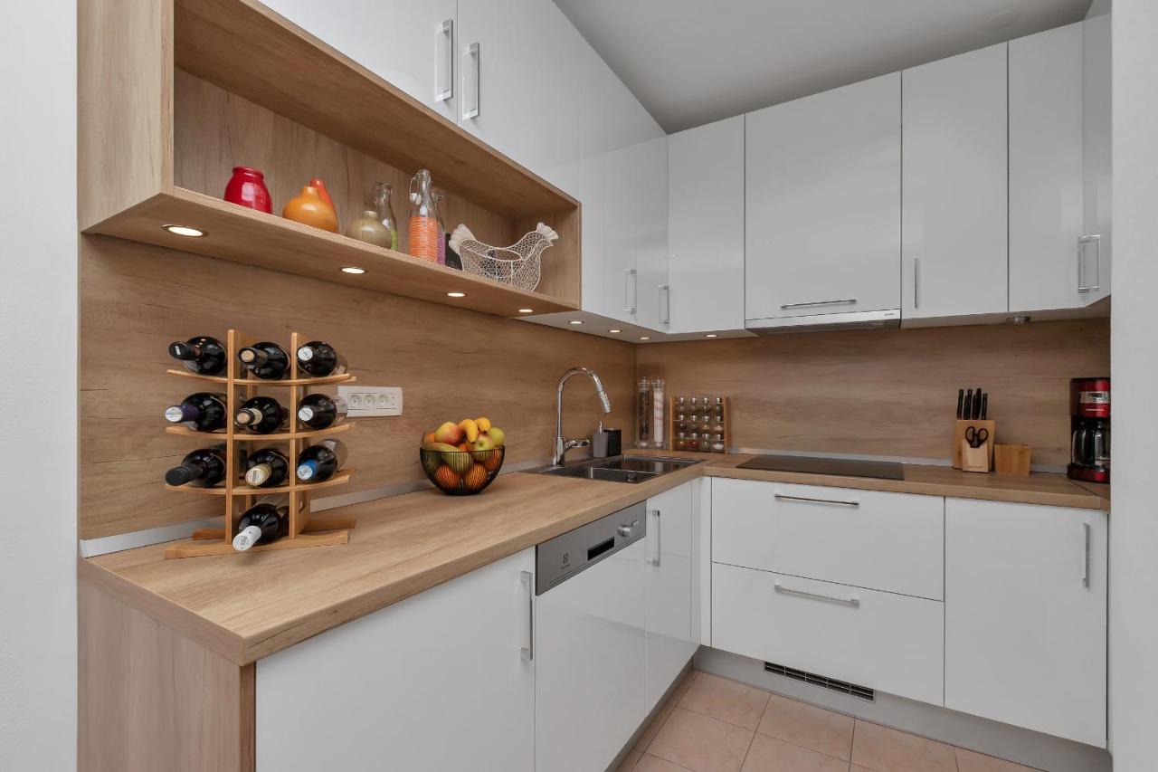 Bruno & Toni Deluxe Apartman Makarska Exterior foto